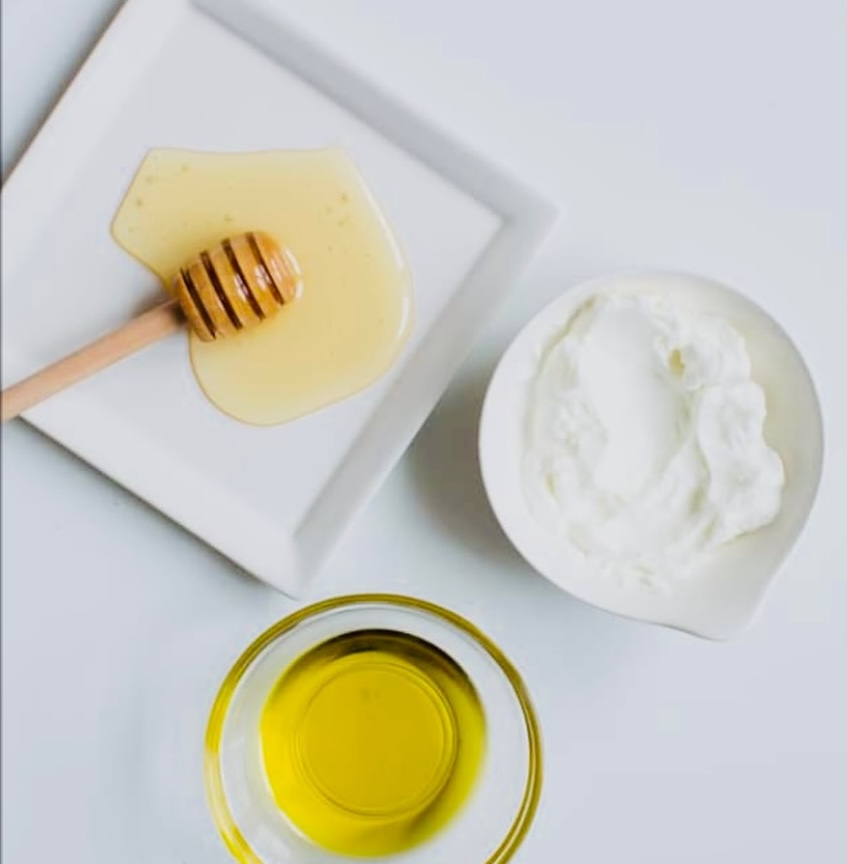 Μάσκα προσώπου: 2 DIY συνταγές για να προλάβεις τη φθινοπωρινή θαμπάδα