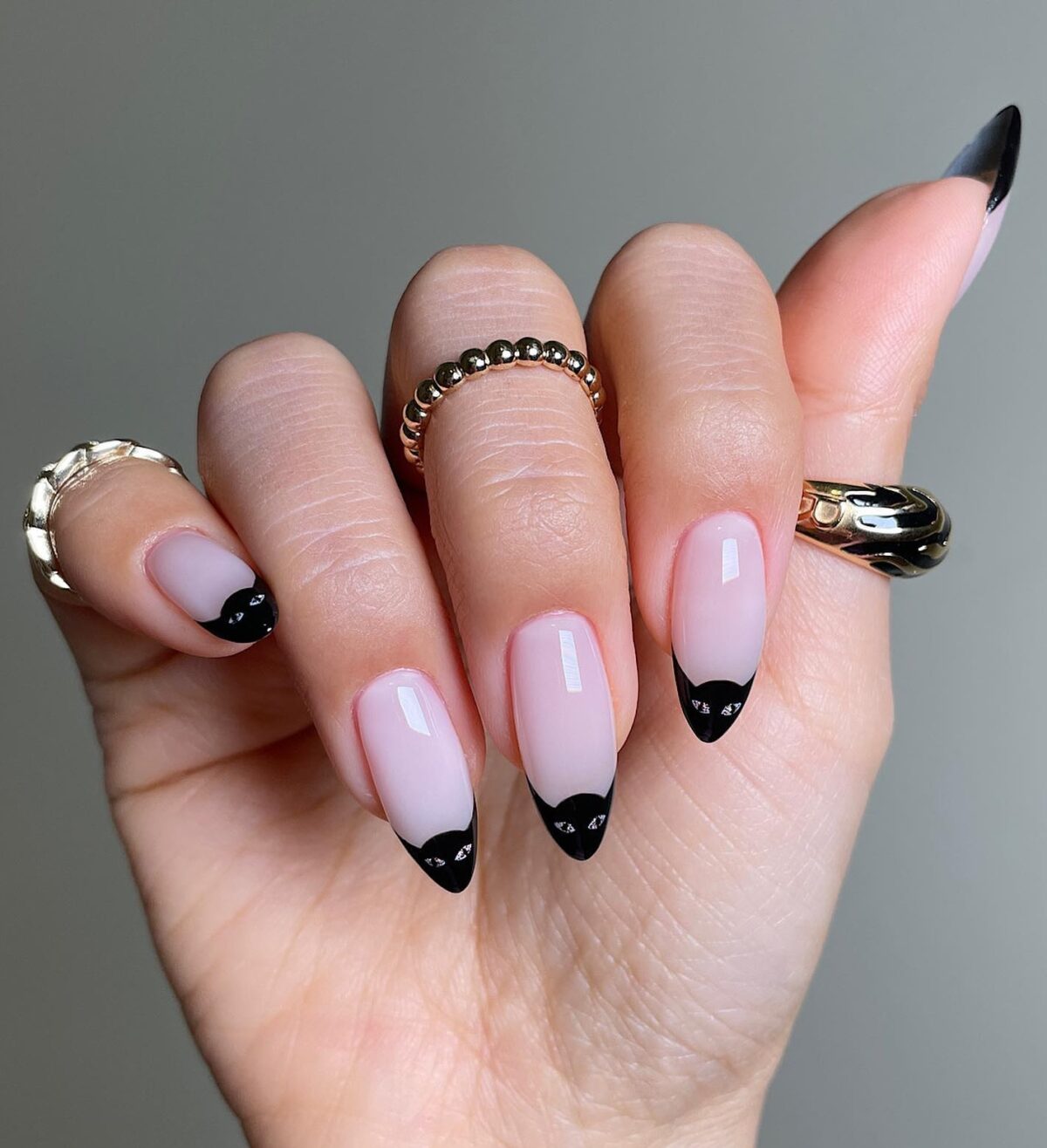 Halloween nails: 10 chic & spooky μανικιούρ που μαγνητίζουν τα βλέμματα