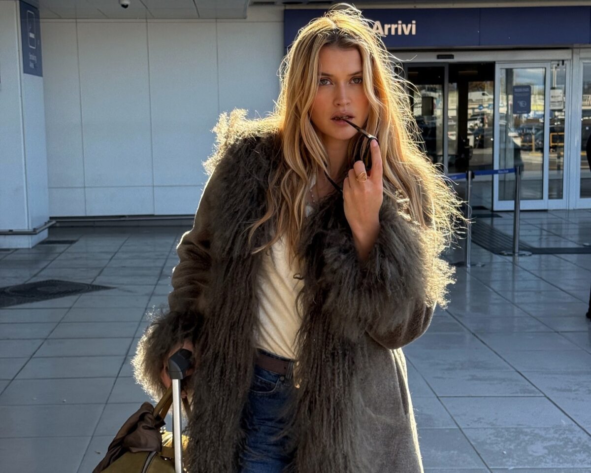 Penny Lane Coat: Το πιο iconic retro παλτό κατακτά τη ντουλάπα μας (και το TikTok)
