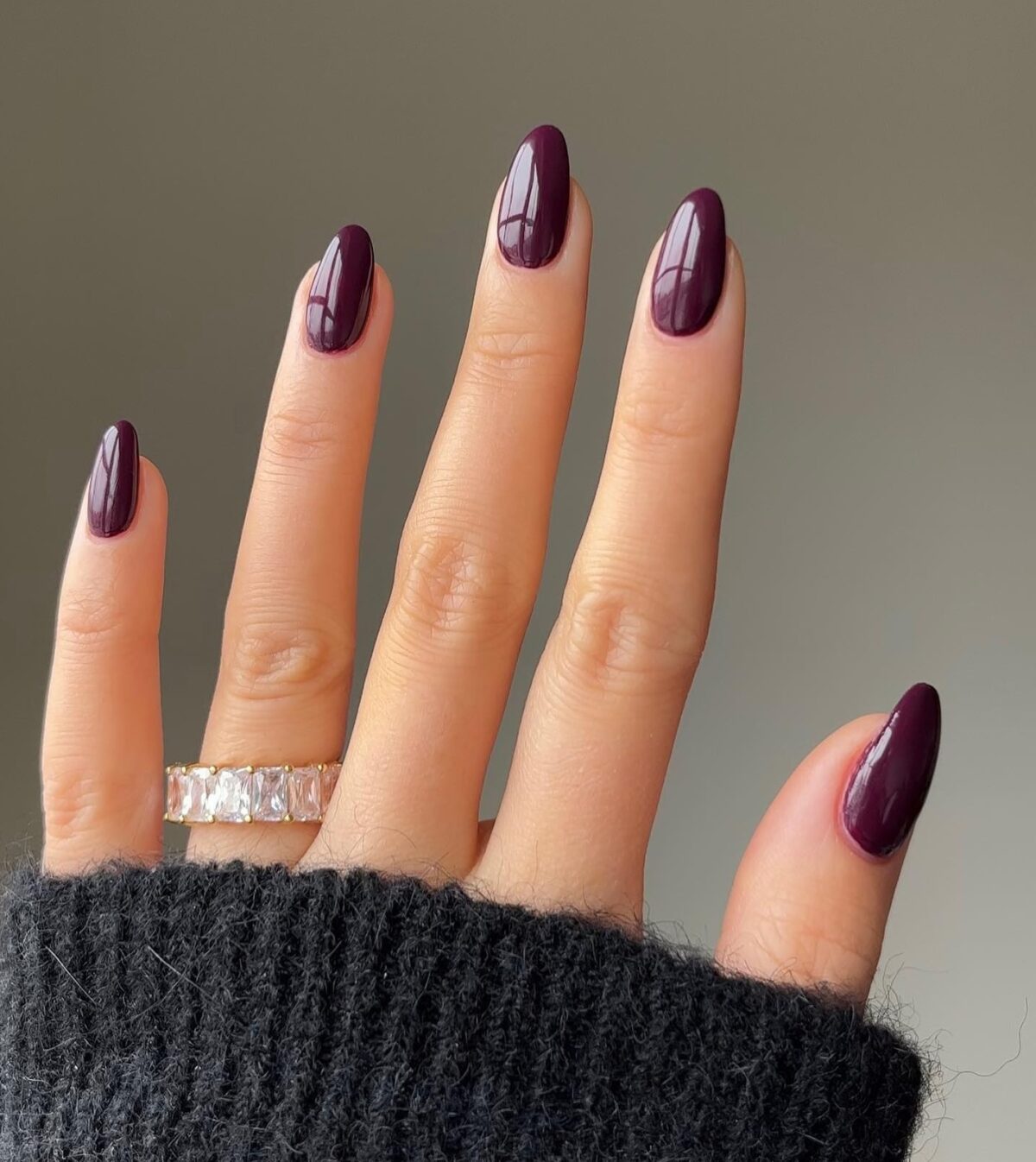 Plum Nails: Το μυστηριώδες δαμασκηνί είναι το νέο αγαπημένο χρώμα των nail artists στα φθινοπωρινά μανικιούρ
